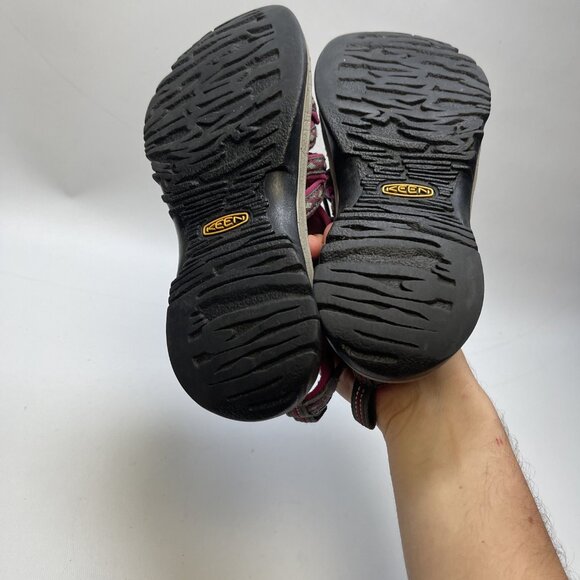 Keen Sandals Womens Size 8 US Hiking Magnet Sangria Pink / Gray Waterproof - Picture 7 of 12